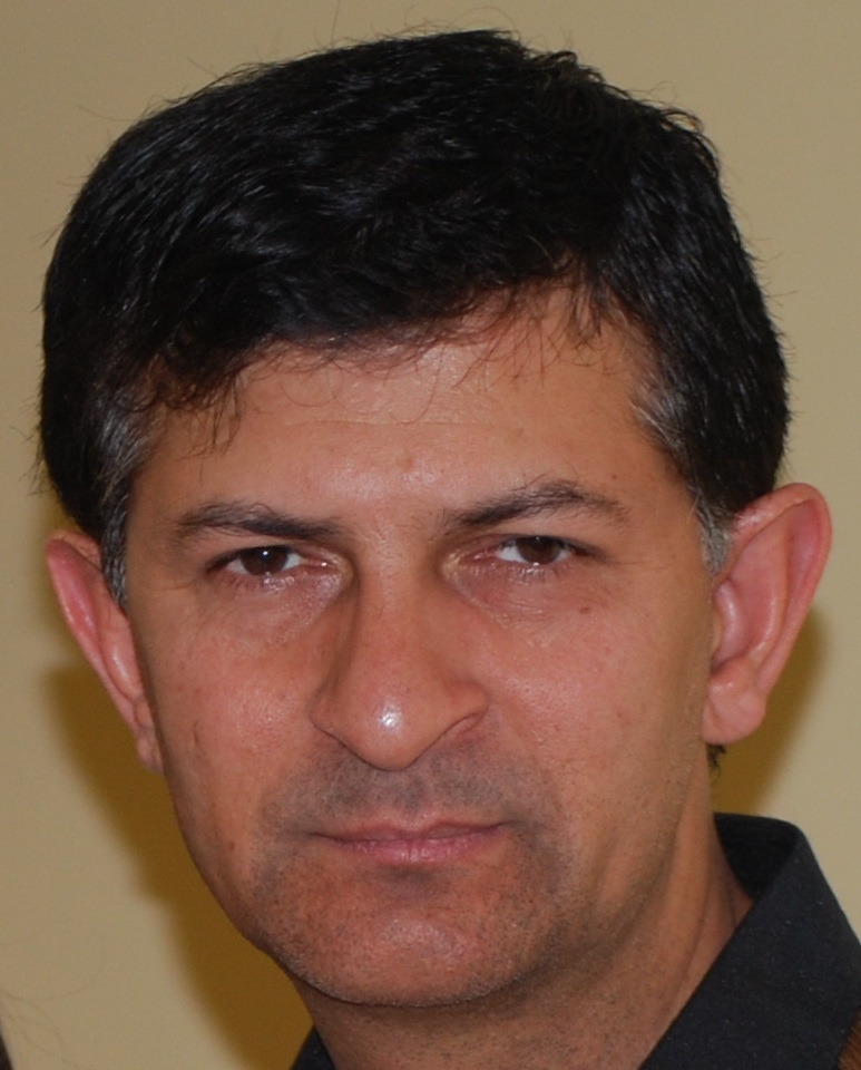 Professor Giri Narasimhan : Coach